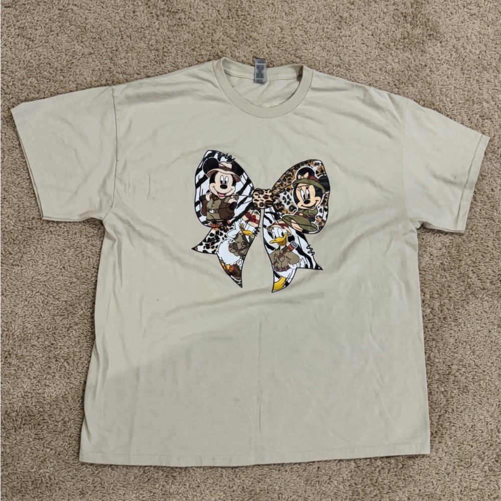 Disney safari design for animal kingdom T-Shirt with Bow Design